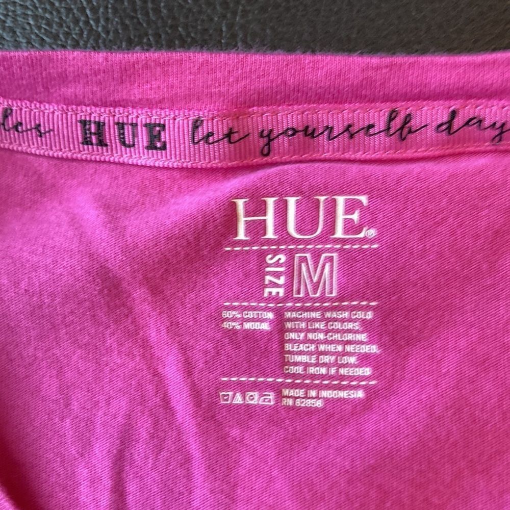 Hue pink V neck T-shirt , size medium - Picture 4 of 5